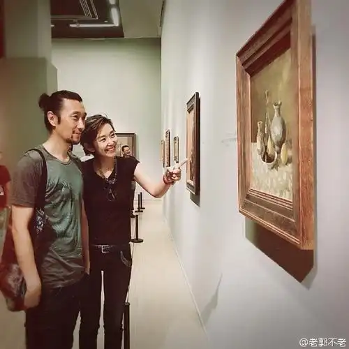 满江中年唱跳歌手##满江老婆气质