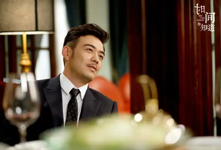 一部被搁置两年的剧集,因为唐嫣,窦骁,杨烁主演,备受观众期待_时简