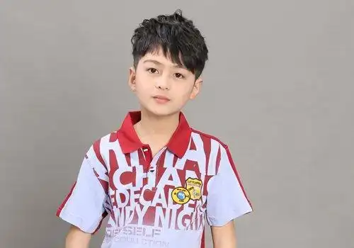 发型设计 儿童发型 >> 十二岁男孩干净酷帅短发设计 2020年小升初男