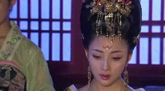 中国古代四大美女之死貂蝉让曹操欲罢不能惨遭关羽毒手