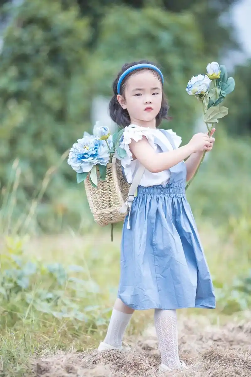 户外写真文艺小清新.外拍的一组,阴天无云最适合小清新风格了# - 抖音