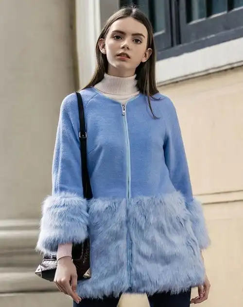 粉蓝色毛呢外套