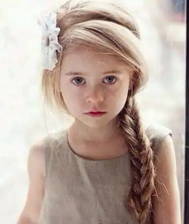 简单洋气儿童辫子发型扎法图片 来看看儿童辫子如何扎好看