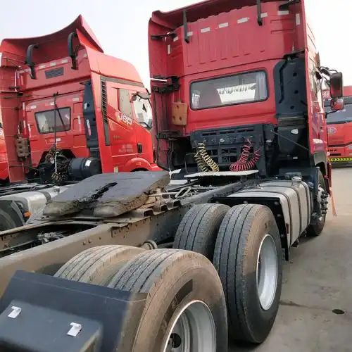 长期供应二手牵引车半挂二手牵引车头和仁豪沃牵引车手续齐全