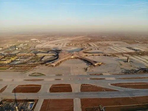 机场快讯航拍北京新机场跑道你肯定是第一次近距离看到