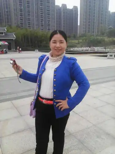 43岁离异女征婚照片(id:74114038)_广西贵港征婚交友_珍爱网