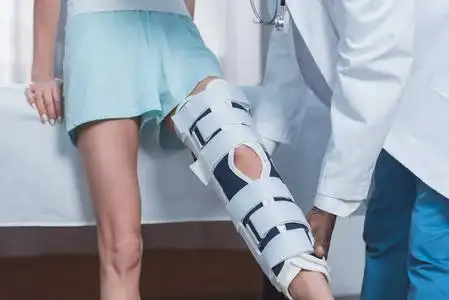 骨折病人图片