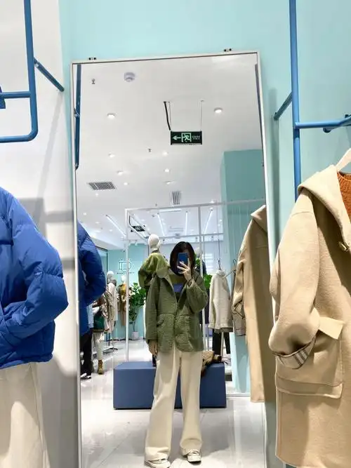 柚丁女装  #柚丁女装  最近有一个新词名69叫"形象经济"希望69我