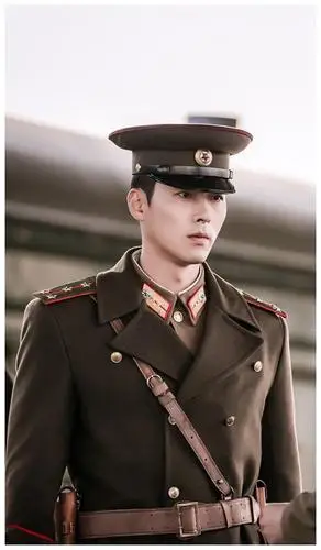 玄彬变油腻大叔近照胡子拉碴发福明显脖子上的肉堆成好几层