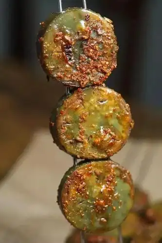 这家店作为地道的东北烧烤店,风靡东北的特色实蛋绝对不能少~他家的