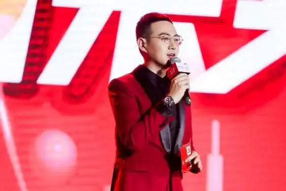 安徽卫视十大著名主持人王小川上榜第一被称为安徽卫视一姐2