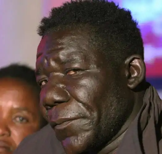 最丑先生蝉联两届冠军荣誉自称很快乐2