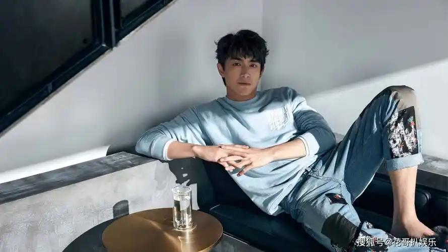 《与凤行》收官,赵丽颖林更新的星玥cp又火了,网友质疑假戏真做