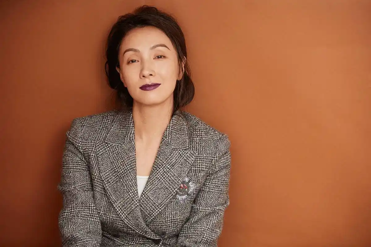 徐峥不再沉默,回应段奕宏"暗恋梗",才明白他在陶虹面前的不堪