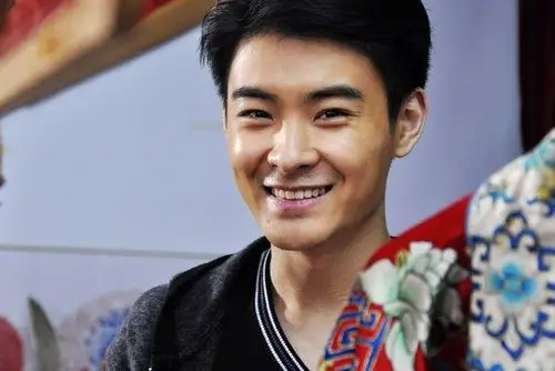 缪俊杰《声声不息》粉墨登场 学京剧受皮肉之苦