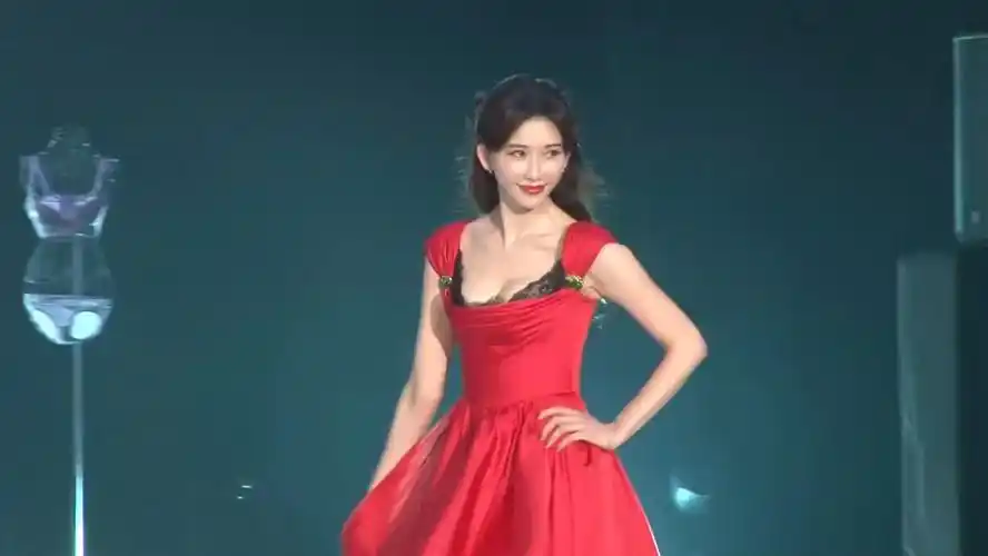 林志玲早期内衣秀场走秀,好看死了!