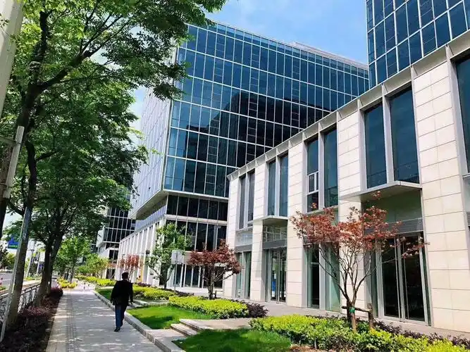 【18图】亏本一出售,整层1180平,虹桥富力中心,大虹桥核心区!