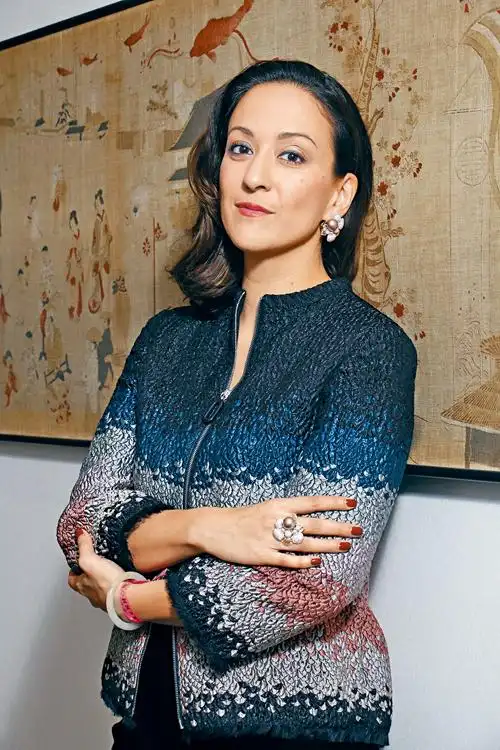 赌王孙女创首饰品牌扬威国际 何家文用珠宝演绎人生