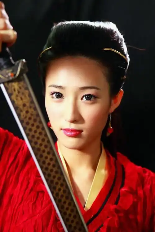 刘玉婷剧照2017年9月17日,刘玉婷带着两个孩子现身好友翁虹生日会.[5]