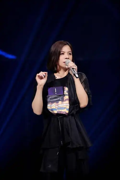 对话|"情歌天后"江美琪归来:你怎么不在我身边?我陪你们长大