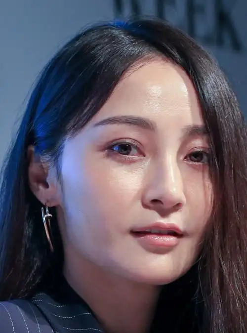 曾经红极一时,现在拿奖反被嘲笑,姚笛成了爱情中的牺牲品_高清图集_新