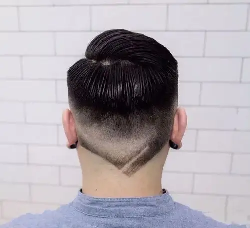 后脑勺平的男生这样留好帅