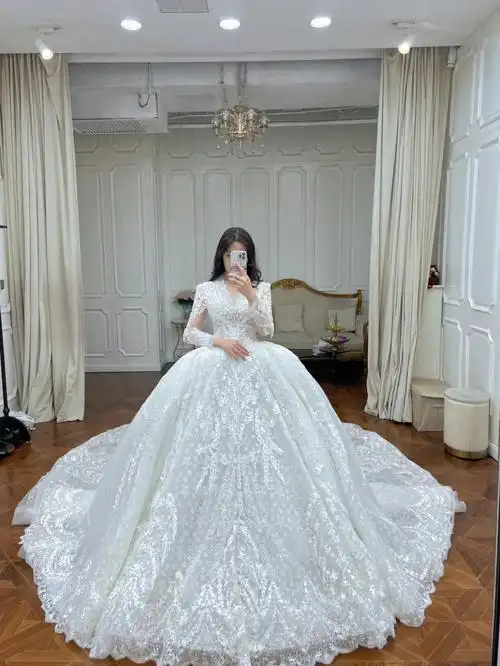 郑州婚纱店终于试到最适合自己的婚纱啦