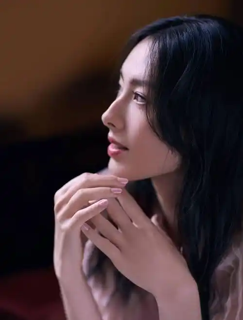 梁洛施嫁入不了豪门就带三个儿子跑只想做个好妈妈