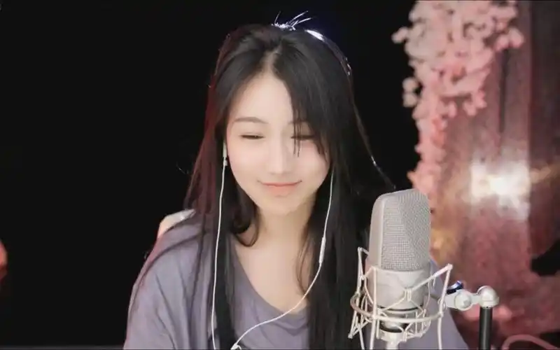 小深深儿 b站最佳带货女主播 240521