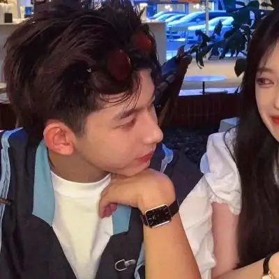 二人情侣头像双人版 甜蜜高清双人头像一左一右图片_情侣头像_头像屋