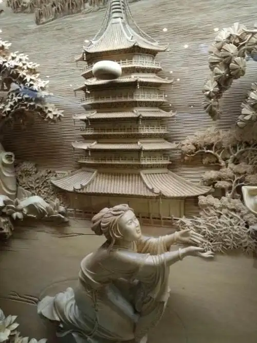 开挖雷峰塔!底下没有白娘子,只有几条白蛇和一件神器