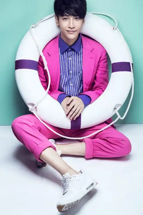 p>罗云熙(leo),1988年7月28日出生于四川省成都市,中国内地男歌手