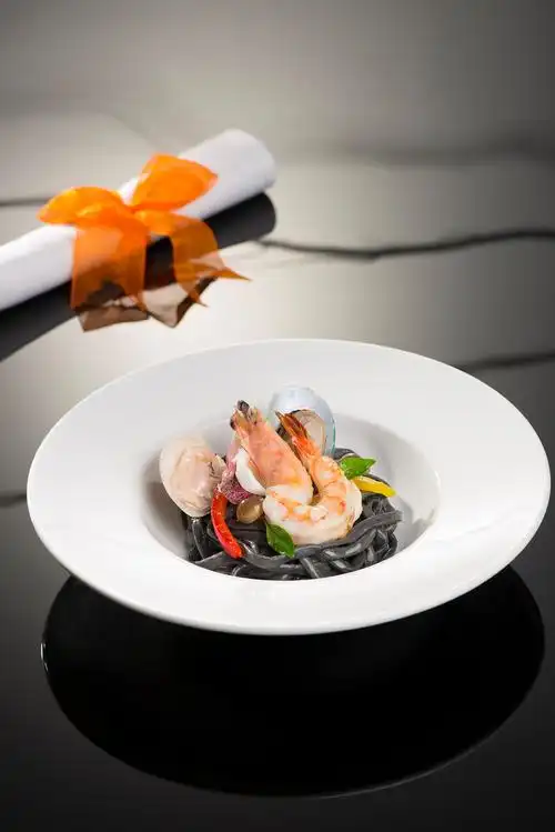 海鲜墨鱼面 - 黄熠hyyiqian - 图虫