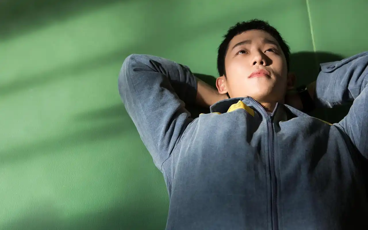 丁海寅《机智的监狱生活》剧照桌面壁纸高清大图预览1920x1200_日韩