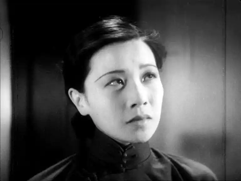 一代名伶阮玲玉为何死后送葬者达30万之多?