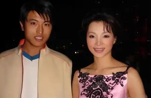 分手17年再看董卿与程前各自人生境遇才发现真的不是一路人