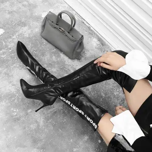 2018新款尖头粗跟高跟欧美风大牌同款长靴