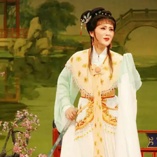 回顾越剧演员单仰萍:浙江桐庐的越剧名家,丈夫被判刑她现状如何