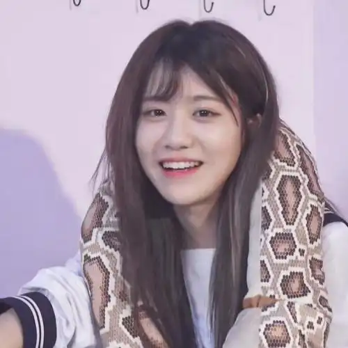 关注  原创 明星 头像 左婧媛 评论 收藏