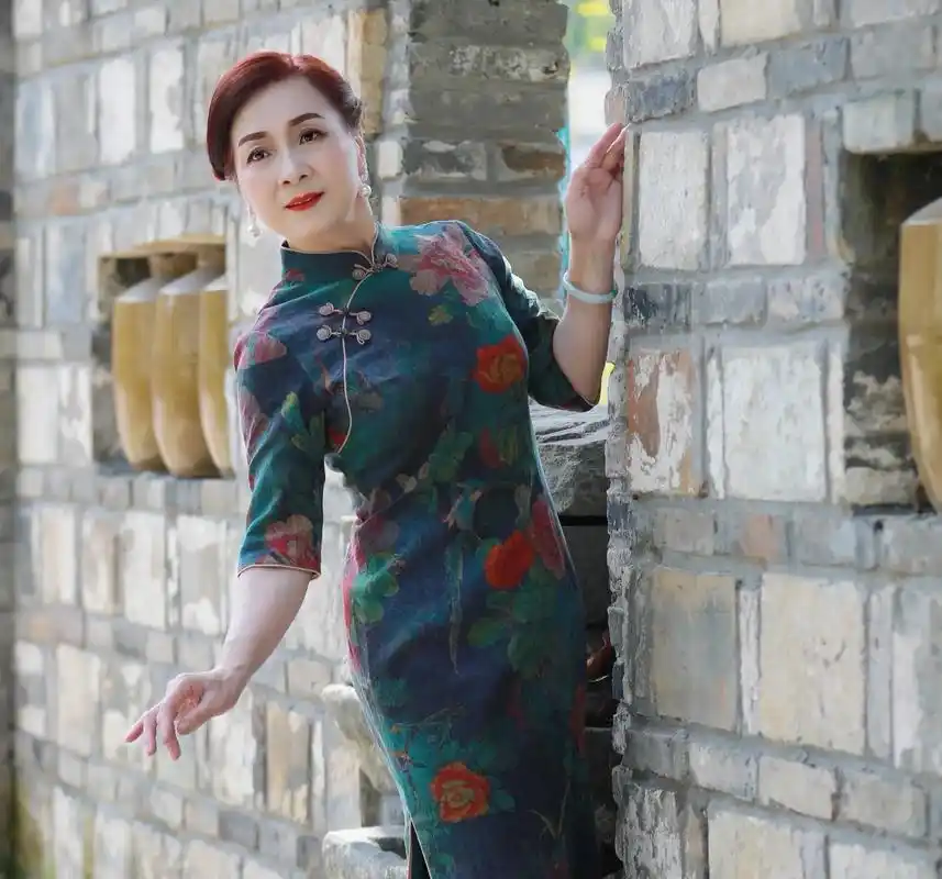 【我的摄影】旗袍秀(人像).出镜:小燕.摄于2022.4.2 - 抖音