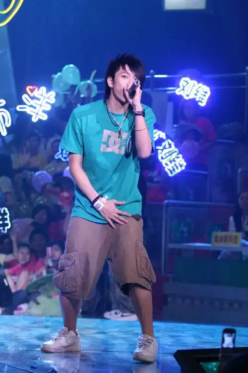 俞思远点击此处查看全部娱乐图片王啸坤丁爽新浪娱乐讯 2006"我型我秀