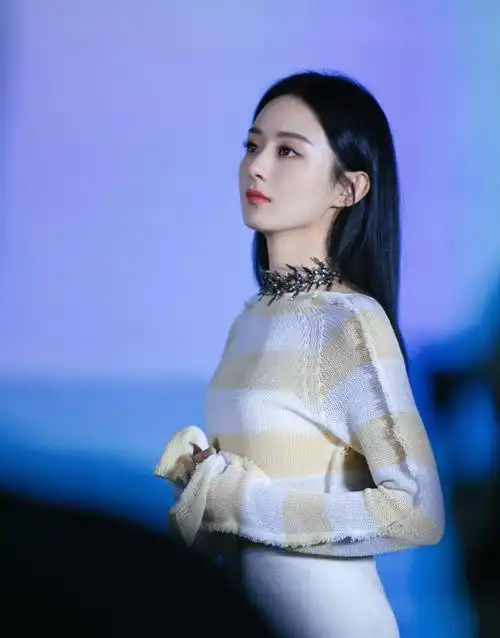 赵丽颖自然之灵时尚大片简约灵动气质柔美