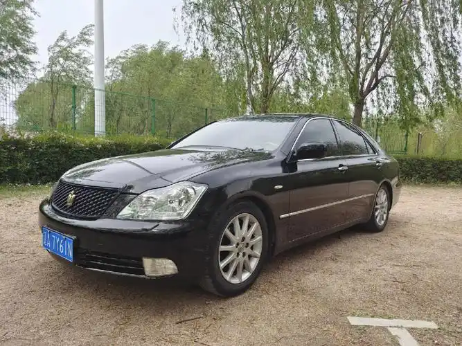 沈阳二手车05年皇冠十二代30vip顶配