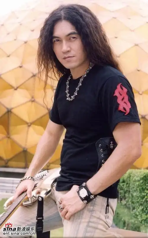 组图:迪克牛仔争做新好男人 成功后更珍惜家庭