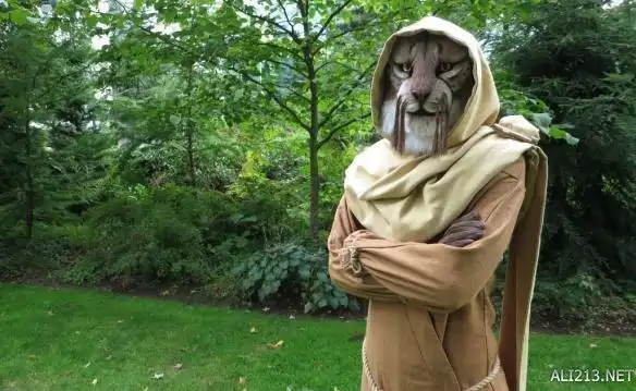 神还原!国外妹子上演完美《上古卷轴》"虎人"cos