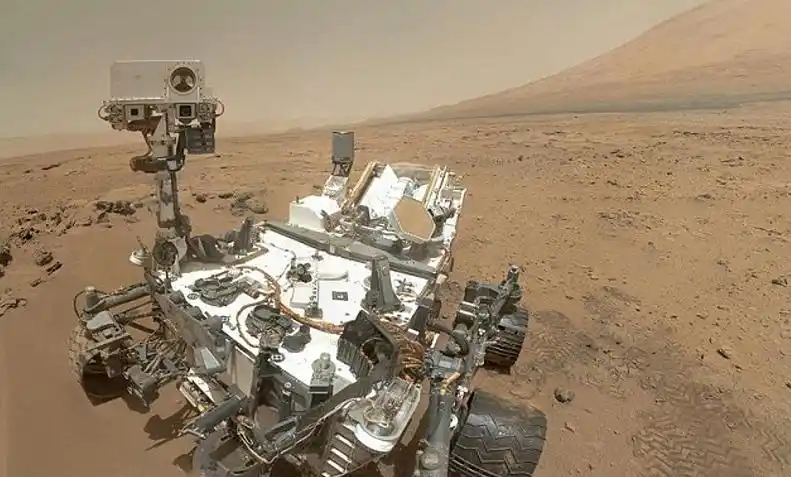 火星上有人?nasa火星照片现人形阴影引热议