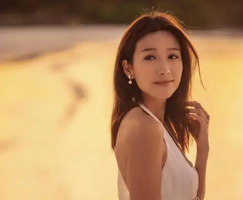 原创恭喜40岁tvb人气花旦姚子羚升级做大姨子小7岁胞妹将注册结婚