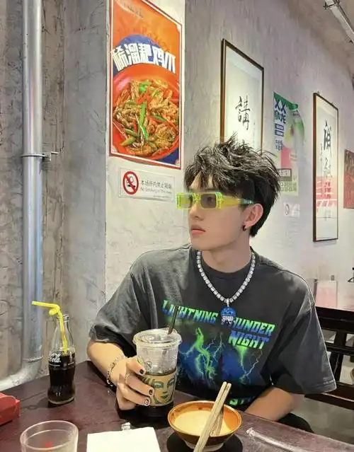 郑伟|演员|胡先煦|周雨彤_网易订阅