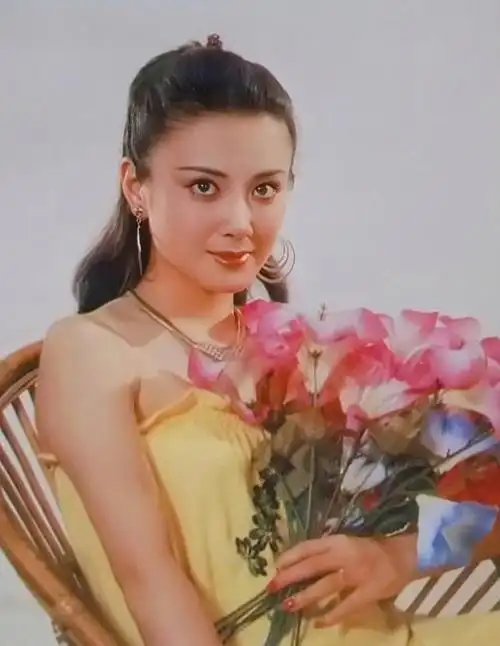 傅艺伟离婚两度痛失爱子前半生恣意任性后半生孤独悲凉