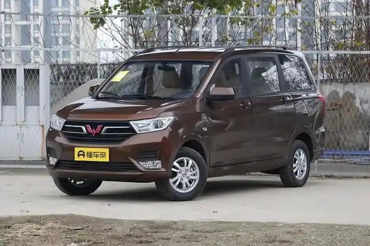 最新五菱面包车价格(售价5.39万元起)